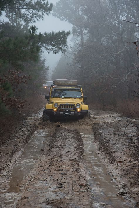 Jeeps Offroading, Off Road Cars, Jeep Overland, Off Road Jeep, Yellow Jeep, Badass Jeep, Hors Route, Offroad Jeep, Cool Jeeps