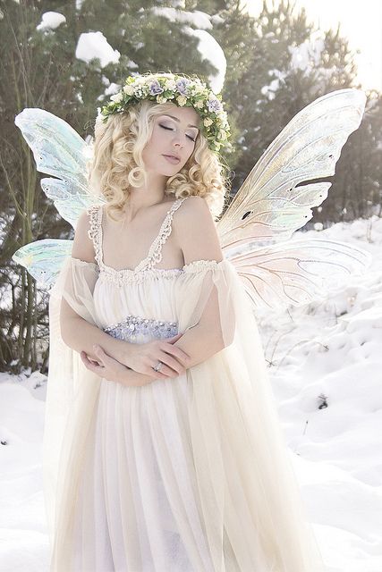 snow fairy - maybe nix the wings, but what to do if sun is shining through.  More organic feel to the snow. (=^.^=) Thanks, Pinterest Pinners, for stopping by, viewing, re-pinning, & following my boards.  Have a beautiful day! ^..^ and “Feel free to share on Pinterest ^..^  #fairytales4kids #fairies Elf Dress, Fairy Cosplay, Snow Fairy, Winter Fairy, Elf Costume, Grunge Dress, Fantasy Photography, Beautiful Fairies, Fairy Costume