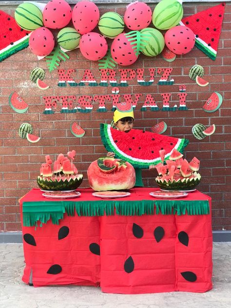 Watermelon Party Table Decor, Watermelon Activities For Kids, Watermelon Activity For Kids, Fruit Birthday Party Theme, Fruit Day Decoration In School, Watermelon Party Ideas Decoration, Watermelon Activity, Watermelon Birthday Party Theme, Watermelon Activities