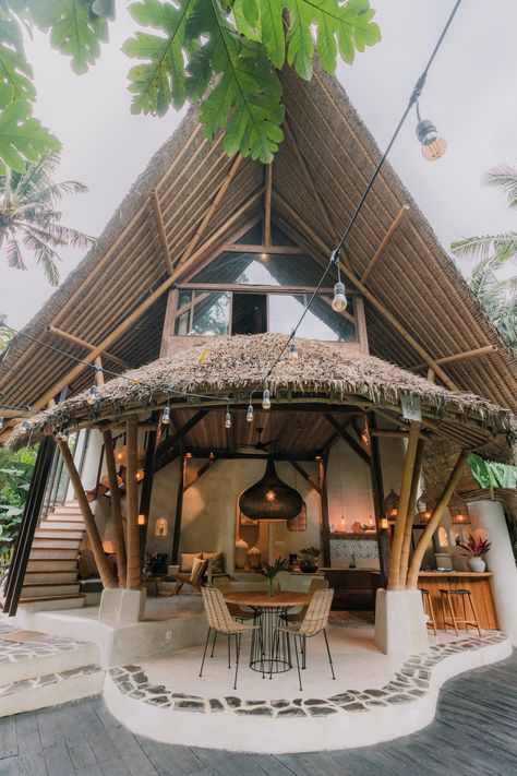 Bamboo House Bali, Dark Cottagecore House, Earthen Home, Bali Huts, Small Barn House, Hut House, Farmhouse Vibes, Bamboo House Design, Jungle House