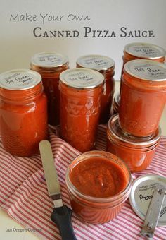 Make Your Own Canned Pizza Sauce - An Oregon Cottage Quiche, Canned Pizza Sauce, Frozen Tomatoes, Dry Spices, Pizza Lasagna, Resep Pizza, Pizza Roll, Canning Food Preservation, Canned Food Storage