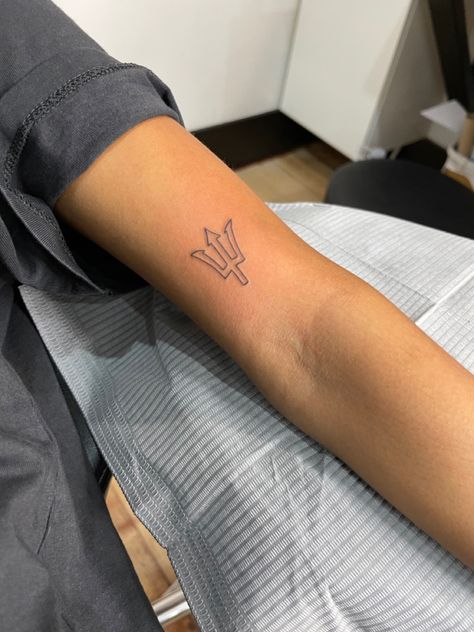 Bajan Tattoo Ideas, Trident Tattoo For Women, Barbados Trident Tattoo, Percy Jackson Trident Tattoo, Small Trident Tattoo, Barbados Tattoo Ideas, Percy Jackson Tattoo Small, Trident Tattoo Feminine, Trident Tattoo For Men