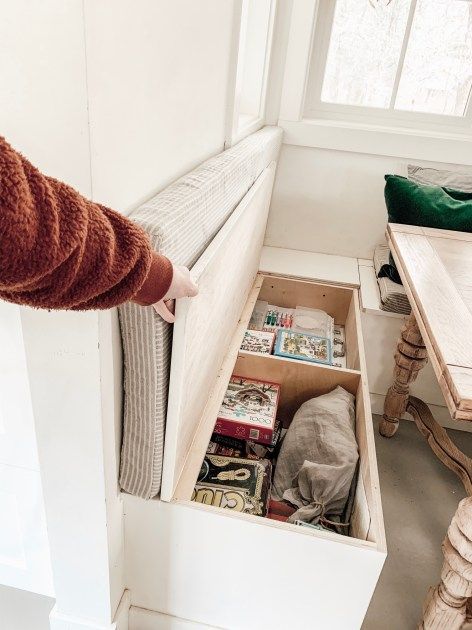 Storage Hacks Diy, Nesting With Grace, Hal Decor, Modern Farmhouse Home, Hemma Diy, Small Space Organization, Unique Storage, Small Space Storage, Space Organizer