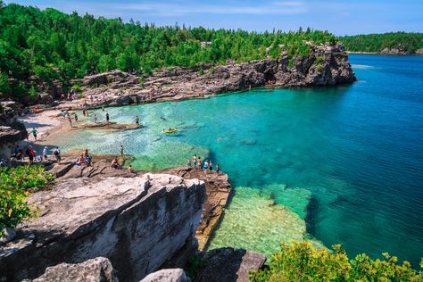 5 of the Best Hiking Areas in Ontario | Loving Life With Cass Georgian Bay Islands National Park, Bruce Peninsula National Park, Bruce Peninsula, Canadian Road Trip, Peninsula Hotel, Famous Waterfalls, Georgian Bay, Scenic Road Trip, Scenic Roads