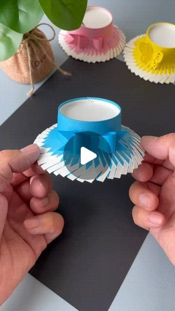 Little Hats, Paper Cup Design, Paper Cup Crafts, Hanger Crafts, Paper Flower Crafts, Cup Crafts, Diy Crafts Paper Flowers, Paper Crafts Origami, Beautiful Paper