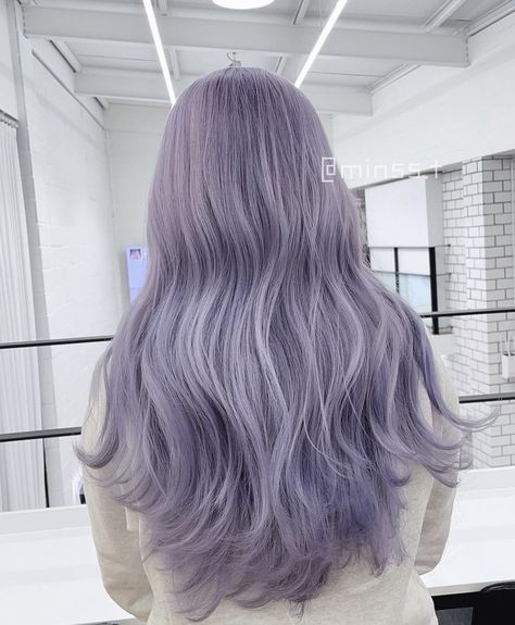 Light Purple Hair Lavender, Aesthetic Hair Color, Light Purple Hair, Butterfly Haircut, Korean Hair Color, Wig Ideas, Dyed Hair Inspiration, Lavender Hair, Dark Blonde Hair