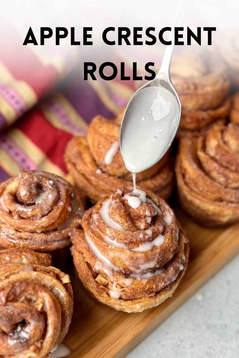 Apple Cresent Rolls, Cresent Roll Desserts, Apple Cinnamon Crescent Rolls, Pillsbury Cinnamon Roll Recipes, Dinner In 321, Apple Crescent, Apple Crescent Rolls, Recipes Using Crescent Rolls, Crescent Roll Dessert