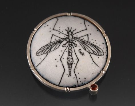 Enameling Jewelry, Spider Jewelry, Contemporary Arts, Metalsmithing Jewelry, Insect Art, Jewelry Techniques, Antique Buttons, Cloisonne Enamel, Enamel Jewelry