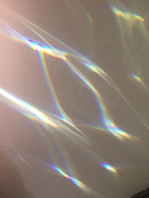 Reflective Light Art, Mirror Reflecting Light, Fake Projector Background, Aesthetic Projector Photography Background, Rainbow Light Aesthetic, Light Reflection Photography, Projector Photography Background, Prism Reflection, Projector Background