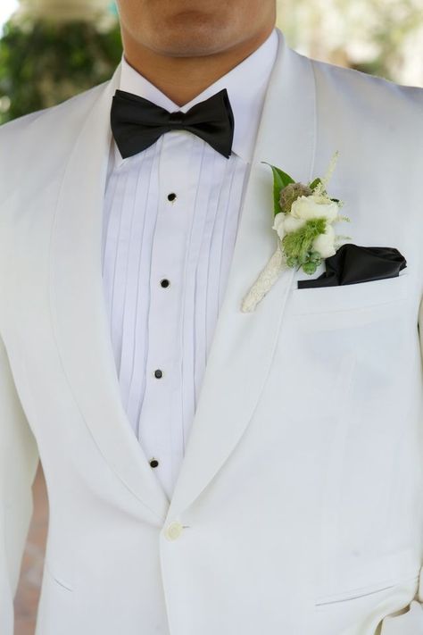 Black and white tux Jas Putih Pria Wedding, Prom Tuxedo Ideas, Social Outfits, White Tie Wedding, White Tuxedo Wedding, White Tux, Prom Tuxedo, Holy Communion Dresses, Mens Wedding Attire