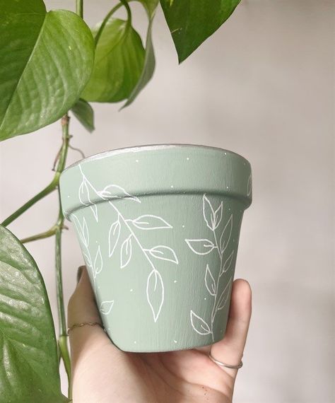 Paint Plant Pots Ideas, Plant Holder Painting Ideas, Cottage Core Plant Pots, Sage Green Pottery Painting, Painted Pots Simple, Paint Your Own Plant Pot, Painted Pots Aesthetic, Paint On Plant Pots, Clay Pot Painting Ideas Simple