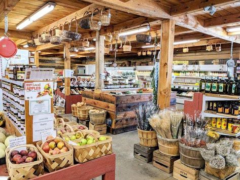 Farm Store Decor, Local Food Shop, Farm Market Ideas, Seafood Shop, Deli Shop, Produce Displays, Specialty Food Store, Farm Plans, Farm Store