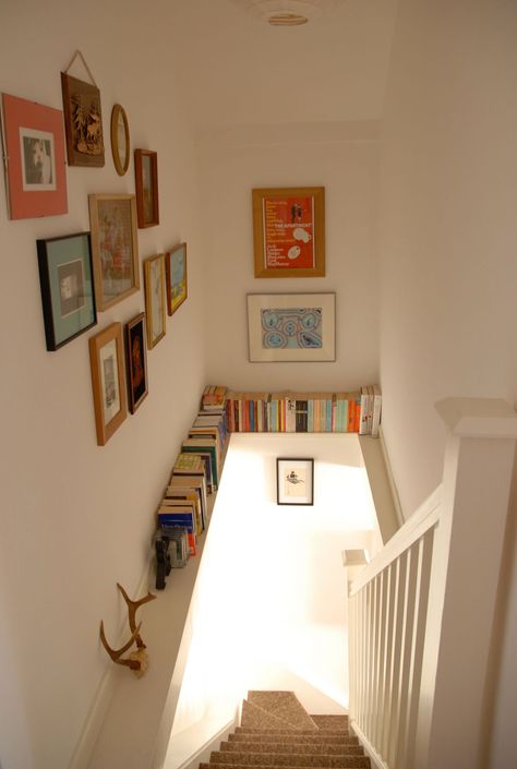 Wes Anderson Inspired Stairwell Bookshelf Decoration Cage Escalier, Staircase Bookshelf, درج السلم, Stairs Landing, Interior Vintage, Attic Rooms, Attic Bedroom, Design Del Prodotto, Style At Home