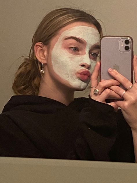 Facemask Selfie, Vegetarian Aesthetic, 1980s Makeup And Hair, Milk Mask, Face Mask Aesthetic, Mask Aesthetic, Cute Face Masks, Mask Pictures, Hair Milk