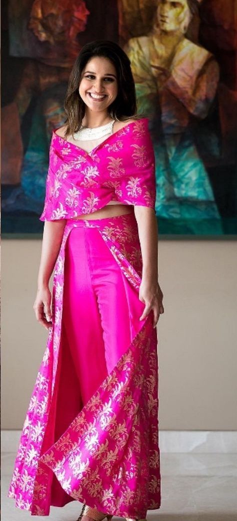 #Trending: New Silhouettes That We Are Loving! Lehenga Images, Structured Gown, Cape Outfit, Indian Reception, Drape Sarees, Sari Dress, Traditional Indian Dress, Indo Western Dress, Indian Wedding Planning