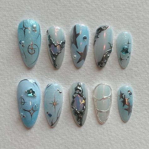 Blue And Silver Nails, Gel Nail Set, Punk Nails, Grunge Nails, Pretty Gel Nails, Gel Press, Nail Swag, Kawaii Nails, Silver Nails