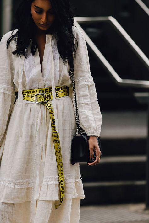 The Best Street Style From Australian Fashion Week Off White Belt Outfit, White Belt Outfit, Athleisure Outfits Summer, Belt Outfit, Off White Belt, Australia Fashion, Older Women Fashion, Power Yoga, Street Style Trends