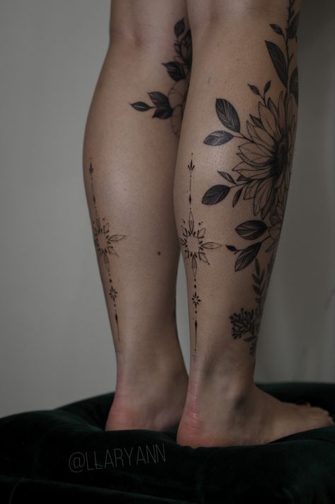 Floral Leg Sleeve Tattoo, Klimt Tattoo, Contemporary Tattoo, Witchy Tattoos, Back Of Leg Tattoos, Tattoo Girl Wallpaper, Floral Back Tattoos, Rare Tattoos, Lower Leg Tattoos