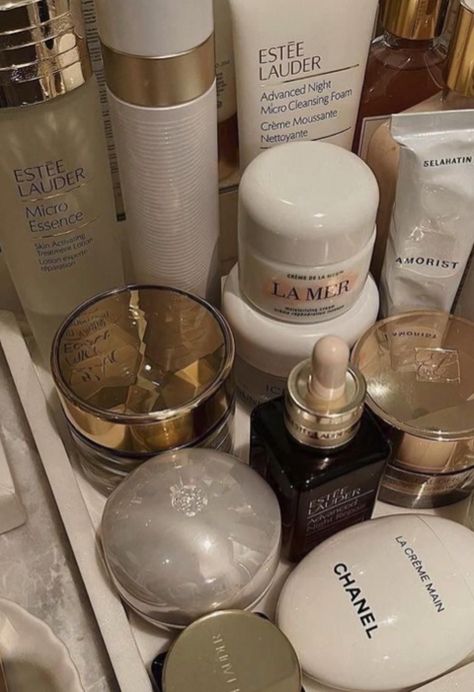 Expensive Skin Care Aesthetic, Skin Care Expensive, Estee Lauder Skincare Aesthetic, Expensive Skincare Aesthetic, Luxury Skin Care Aesthetic, High End Makeup Aesthetic, Skincare Expensive, Luxury Skincare Aesthetic, Estee Lauder Skin Care