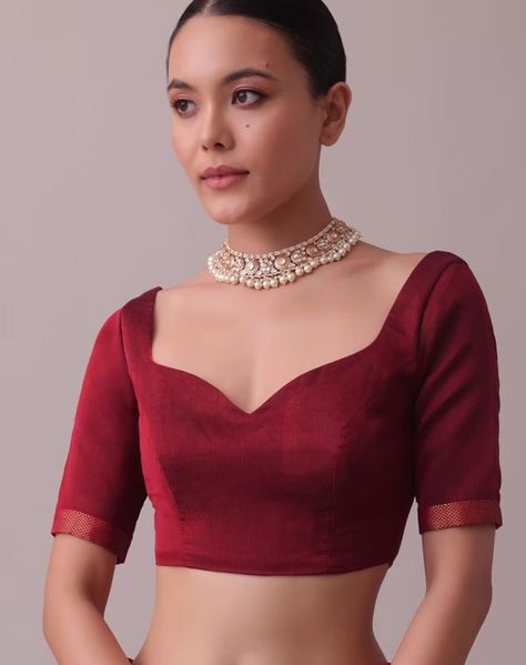 Lehenga Blouse Designs Front Neck, Blouse Design For Red Saree, Red Blouse Designs For Lehenga, Bridal Blouse Designs Front Neck, Blouses Front Neck Designs, Saree Blouse Designs Front And Back, Neck Designs For Lehenga Blouse, Saree Blouse Stitching Ideas, Blouse Designs For Big Bust