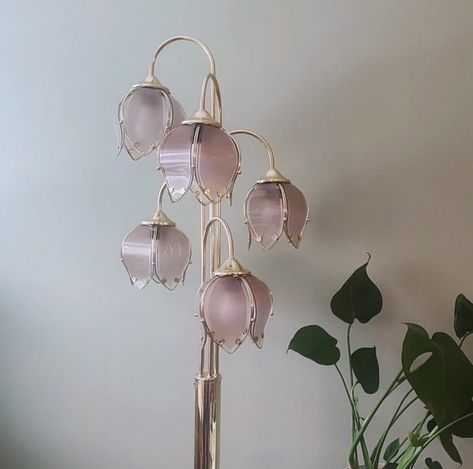 Standing Lamp Flower, Lotus Table Lamp, Floor Lamps Aesthetic, Pink Lotus Lamp, Aesthetic Standing Lamp, Standing Flower Lamp, Lotus Floor Lamp, Vintage Lotus Flower Lamp, Antique Flower Lamp