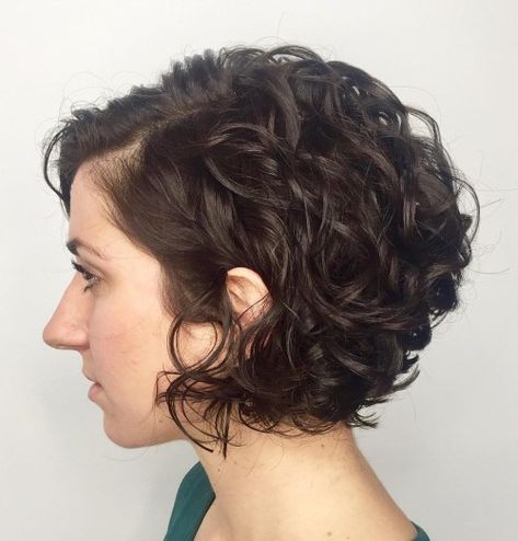 Short Curly Haircuts For Women Over 40, Short Curly Hair Over 50 Women, Shag Curly Hairstyles, Stacked Curly Bob, 2c Haircuts, Short Hair Cuts For Curly Hair, Chin Length Curly Hair, Chin Length Curly Hairstyles, Curly Layered Bob