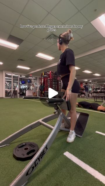 Bella Saav on Instagram: "how i perfected hyper extensions to target my glutes 

hope this helped :) 

#glutes #hyperextensions #womenwholiftweights #workoutmotivation #glutesandhamstrings" Hyper Extension Exercises, Hyperextension Exercise, Extension Exercises, Hyper Extension, Back Exercise, Women Who Lift, Fitness Motivation, Target, On Instagram