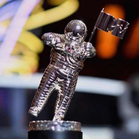 One of music's biggest nights is almost here! The 2022 MTV VMAs are set to go down this weekend--and E! News has everything you need to know ahead of the highly anticipated night,... Janet Jackson, Foo Fighters, Sebastian Maniscalco, Kane Brown, Global Icon, Ll Cool J, Big Night, Red Carpet Event, Comedy Central