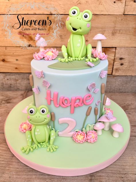 Figurine, Baby Elephant Cake, Barnyard Cake, Frog Birthday Party, Shark Birthday Cakes, Frog Cake, Unique Birthday Cakes, Cake Kids, Girly Cakes