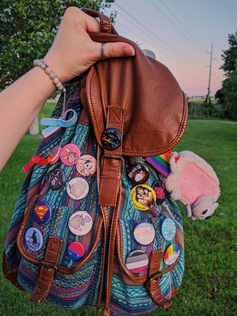 #backpack #adventurebag #pins Decorated Backpack Ideas, Backpack Purse Aesthetic, Aesthetic Backpack Decor, Alt Backpack Diy, Maximalist Backpack, Pins On Backpack Aesthetic Grunge, Decorated Backpack, Cheap Harajuku Style Multicolor Backpack, Purse Aesthetic