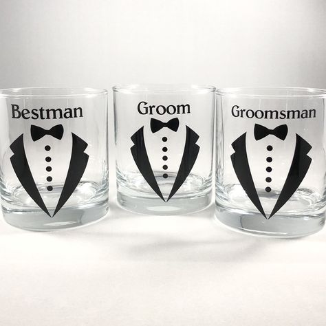 Bestman Gifts Ideas, Grooms Gifts For Groomsmen, Groomsmen Cups, Wedding Shot Glasses Groomsmen, Groomsmen Tumbler Ideas, Groomsman Tumblers, Groomsmen Shot Glasses Vinyl, Bestman Gift, Groomsmen Proposals