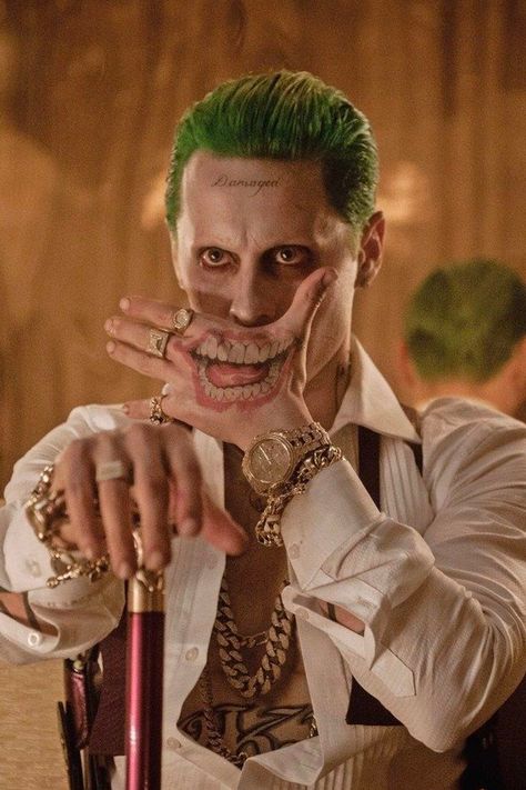 #Joker #PhoneWallpapers #dc Jered Leto Joker, Easy Mens Halloween Costumes, Jared Joker, Joker Y Harley Quinn, Jared Leto Joker, Female Joker, Leto Joker, Joker Halloween, Creepy Halloween Makeup