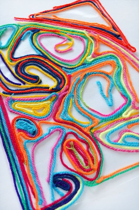 Yarn Painting. Yarn Painting Art, معرض فني, Classe D'art, Yarn Painting, Cool Art Projects, Homeschool Art, Jeans Diy, Camping Crafts, Camping Art