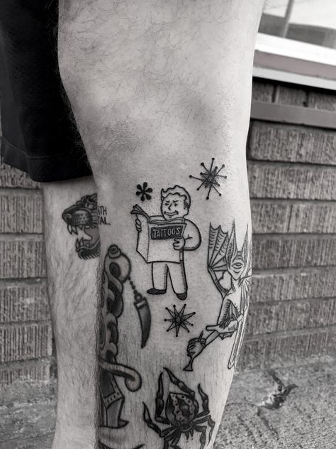 Vault Boy done by Danae Lynn @ Broken Clover in Tucson AZ #tattoos #tattoo #beauty Vault Boy Tattoo, Az Tattoo, Tattoo Perna, Clover Tattoo, Trending Tattoos, Prison Tattoos, Clover Tattoos, R Tattoo, Boy Tattoos