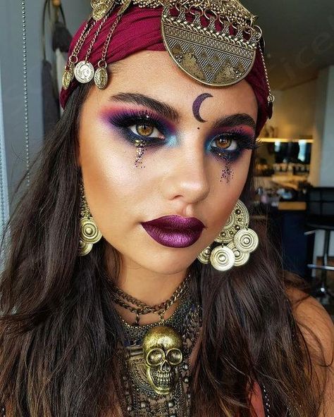 Creepy Fortune Teller Makeup, Fortune Teller Head Wrap, Halloween Makeup Fortune Teller, Fortuneteller Costumes Diy, Bohemian Halloween Costume, Oracle Halloween Costume, Pirate Fortune Teller, Medium Costume Psychic, Gypsycore Halloween