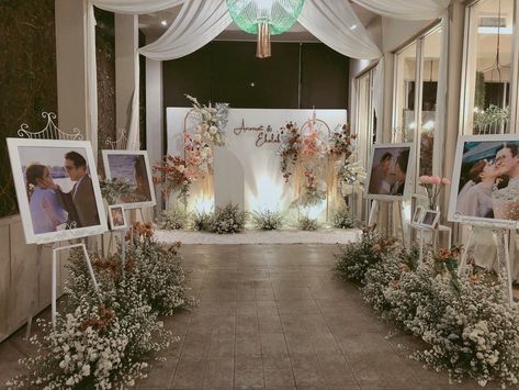 Wedding Entrance Photo Display, Wedding Entrance Decor Entryway, Dekor Nikahan, Wedding Thank You Wording, Retirement Decor, Launch Event Ideas, Wedding Themes Outdoor, Indoor Wedding Decorations, Debut Ideas