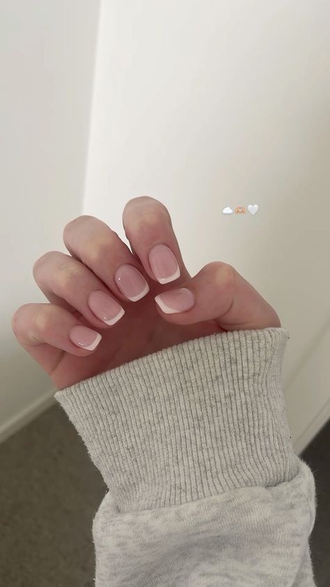 Nails 2023 Acrylic, Nail 2023 Spring, Spring Nails Aesthetic, Spring Nails Short, Gel Spring Nails, Aesthetic Spring Nails, Spring Nails Inspiration, Nails And Makeup, French Tip Gel Nails