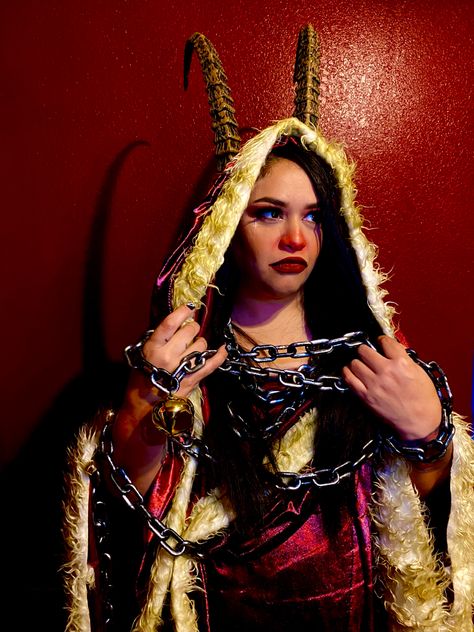 Used Spirit Halloween Krampus animatronic robe, horns and chains for this  photo shoot. Female Krampus, Krampus Costume, Christmas Makeup Simple, Christmas Costumes Women, Yule Celebration, Witches Night Out, Xmas Theme, Creepy Christmas, Christmas Shoot