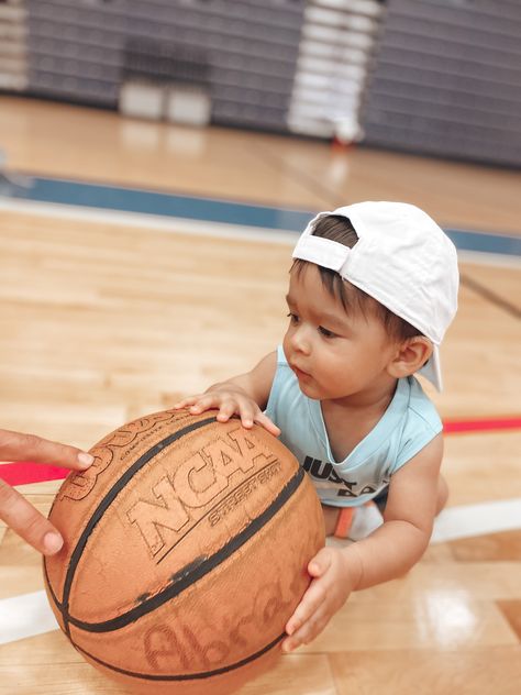 #basketball #baby #toddler #babyboy #funny #cute #love #nike #nikeshoes #basketballshoes #basketballquotes Baby Boy Basketball, Toddler Basketball, Life Core, Toddler Sports, Basketball Baby, Dream Future, Sports Baby, Half Birthday, Basketball Quotes