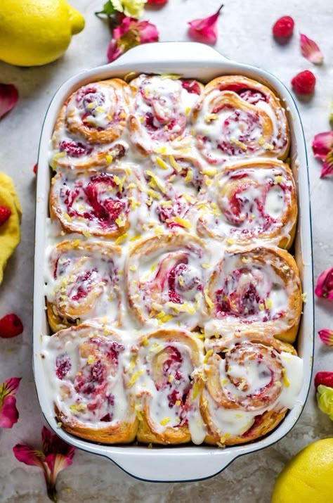 Best Brunch Ideas, Berry Sweet Rolls, Raspberry Sweet Rolls, Sunday Sweets, Breakfast Roll, Lemon Cream Cheese, Cream Cheese Glaze, Sweet Rolls, Lemon Cream