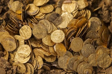 Archaeologists Stumble Across a Hoard of Gold Mediterranean Coast, Gold Bullion, Gold Coins, Silver Coins, Archaeology, Gold And Silver, Artifacts, Silver, Gold