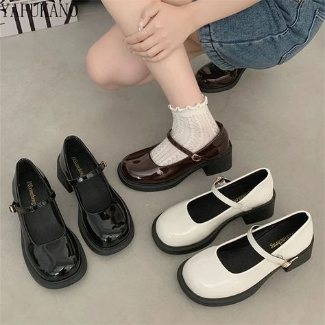 College Style Black Round Toe JK Japanese Small Leather Shoes Chunky Heel Mary Jane Single Shoes Shoes Chunky, College Style, Jairzinho, Mary Jane Heels, College Fashion, Mary Jane Shoes, Chunky Heel, Chunky Heels, Mary Janes