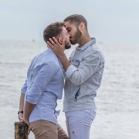 The Irish Kiss💋 of @brunobel92 and @amteodoro. #gaykiss #gaylovers #loveislove #couples #loving Tumblr, Just Kiss Me, Scruffy Men, Men Kissing, Gay Romance, Kissing Couples, Lovey Dovey, Two Men, Gay Love