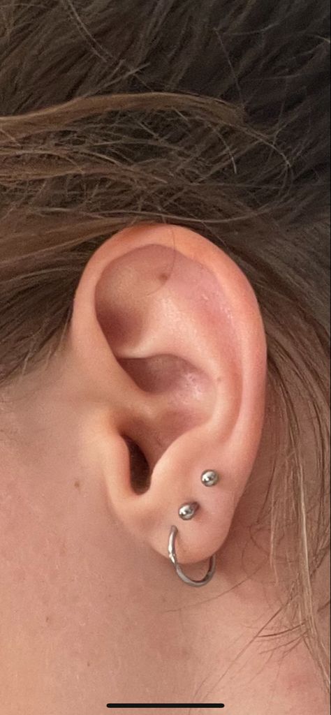 Three Lobe Earrings, Triple Lobe Piercing Ideas, Three Lobe Piercings, Triple Ear Piercing, Triple Lobe Piercing, Triple Lobe, 3 Lobe Piercings, Upper Lobe Piercing, Upper Lobe