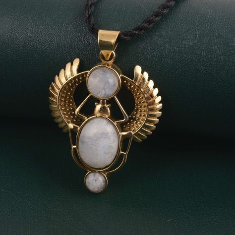 Golden Scarab, Beetle Jewelry, Egyptian Beetle, Scarab Pendant, Talisman Jewelry, Simple Rings, Jewelry Halloween, Egyptian Jewelry, Necklace White