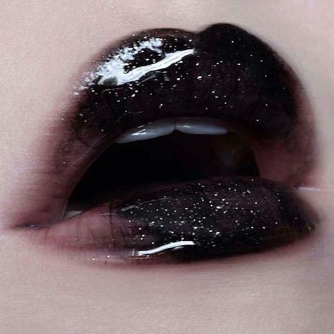 Photo | #Dark&Mysterious: Kristina Elise : Photo | emo-boyz-r- soo-fkin-hott | Flickr Yennefer Of Vengerberg, Dark Lipstick, Kesha, Dark Lips, Lip Art, Creative Makeup, Artistry Makeup, Aesthetic Makeup, Aphrodite