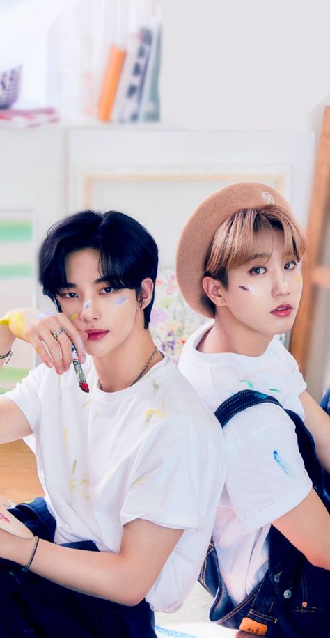 Stray Kids ハン, Hyunjin And Han Wallpaper, Han Stray Kids Wallpaper, Hyunjin 2022, Stray Kids 2022, Han And Hyunjin, Hyunjin And Han, Seasons Greetings 2022, Han Wallpaper