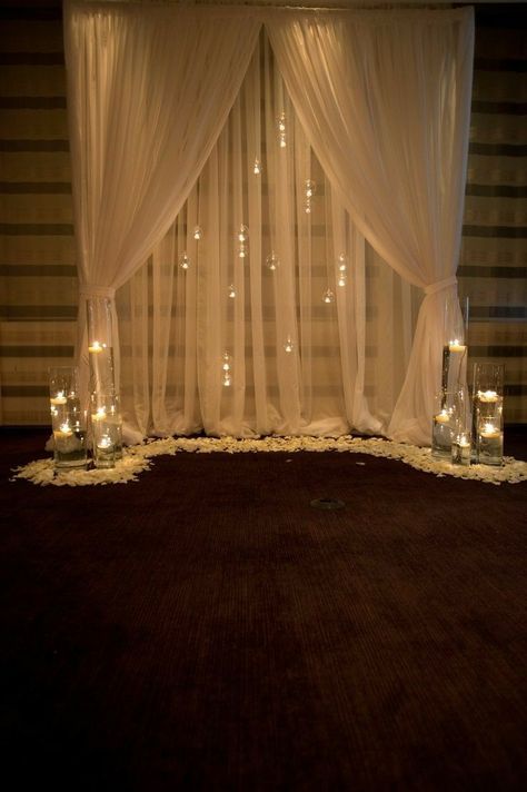 Wedding Ceremony Backdrop Indoor, Ceremony Backdrop Indoor, Wedding Backdrop Lights, Wedding Alters, Reception Backdrop, Wedding Reception Backdrop, Wedding Ceremony Ideas, Boda Diy, Indoor Wedding Ceremonies