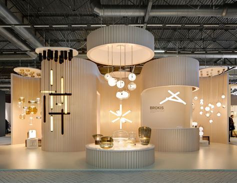 Event Booth Design, Luxurious Furniture, Event Booth, Exhibition Stall, Showroom Interior Design, Stall Designs, Lighting Showroom, Exhibition Stand Design, Exhibition Booth Design