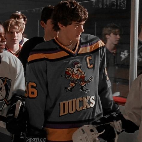 Charlie Conway X Yn, Charlie Mighty Ducks, Charlie Conway D3, Mighty Duck, D2 The Mighty Ducks, Charlie Conway, Josh Jackson, Duck Pictures, 90s Actors